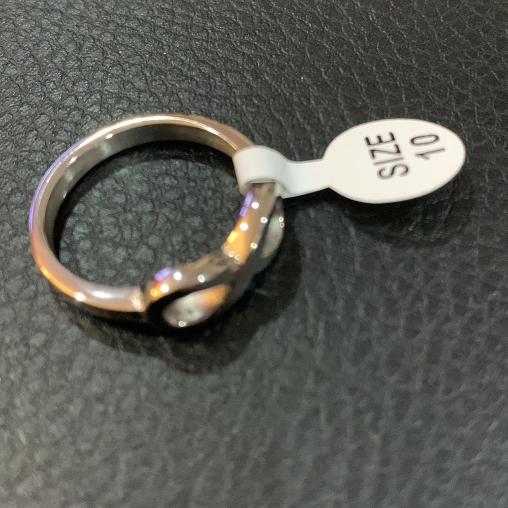 Ring - Picture 3 of 7